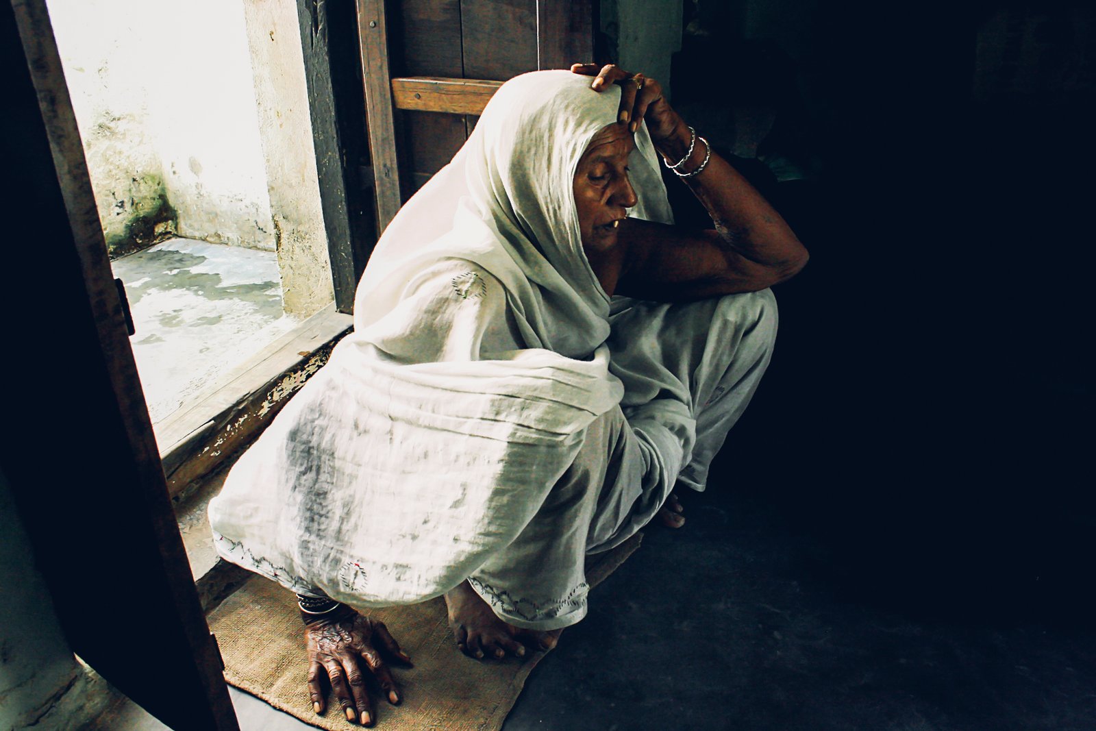 india010